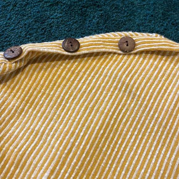 W5 shirt - Picture 4 of 5